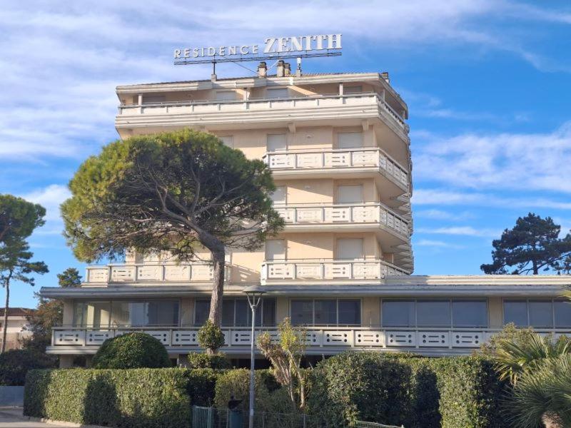 Residence Zenith Caorle Exterior foto